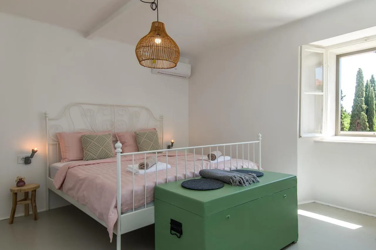 Holiday home Casa Viko Villa Premantura